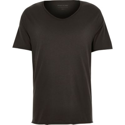 Black scoop V-neck t-shirt